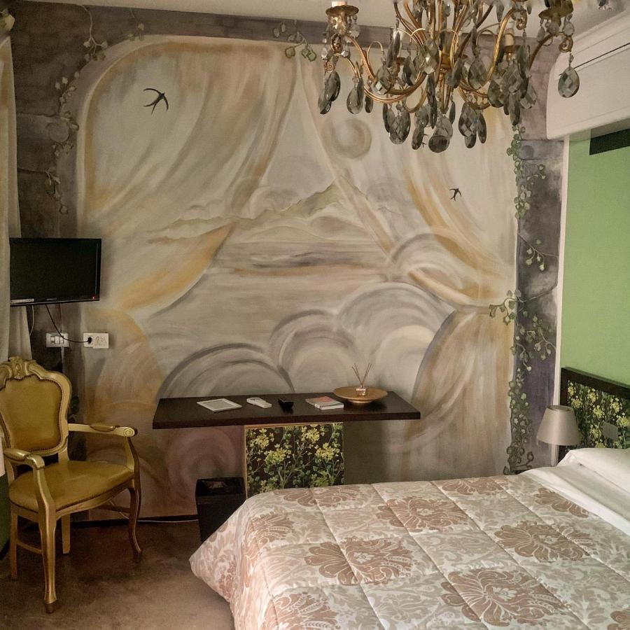 Hotel Locanda Cortiletto D'Alba à Alba  Extérieur photo